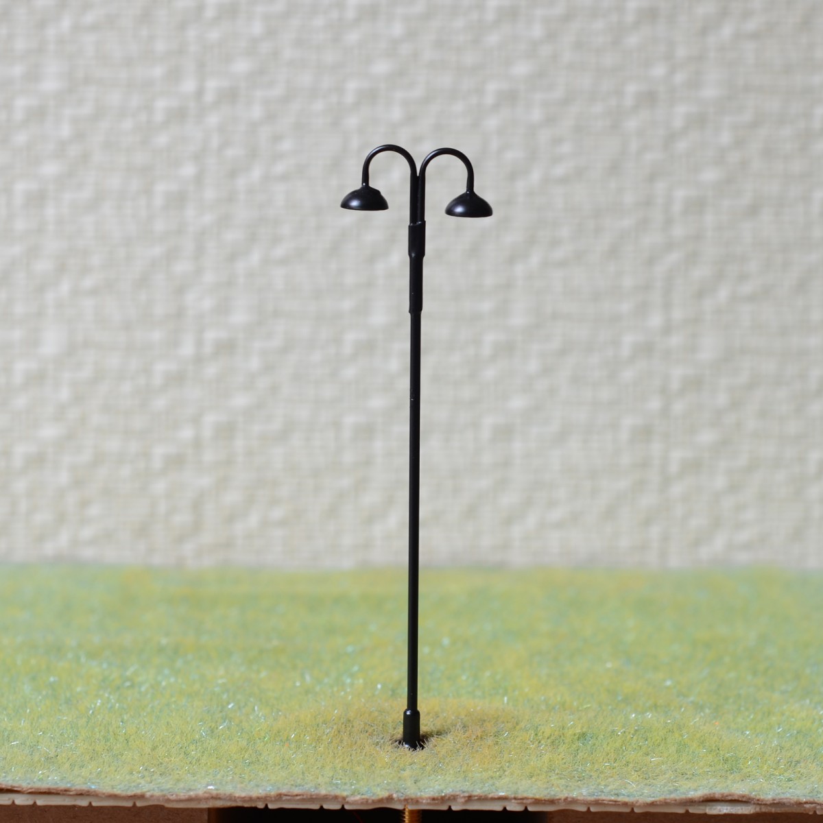 3 x OO / HO scale LED street light Model Train Railroad path lamp post #702BL 